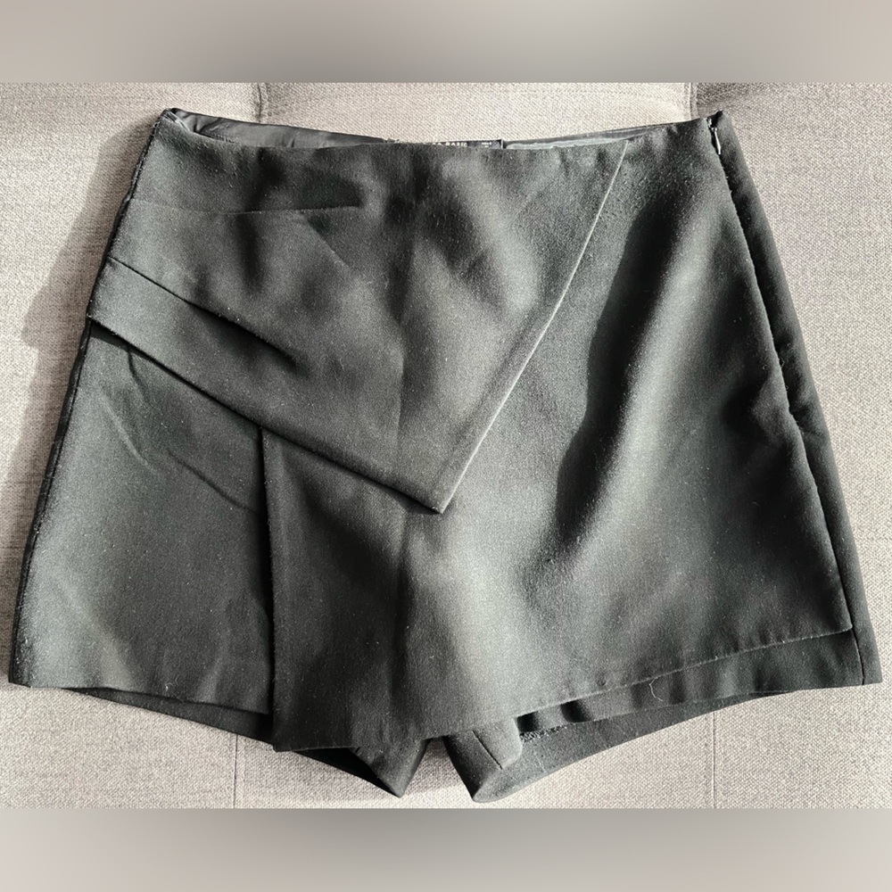 Zara Mini Black Skort